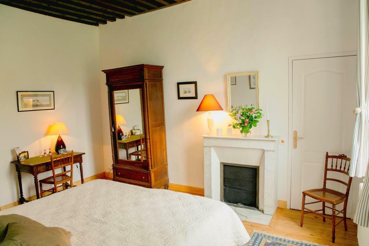 Bed & Breakfast Chateau Les Cedres Bretteville-l'Orgueilleuse Exterior photo