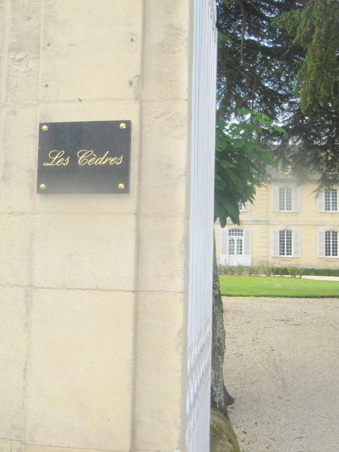 Bed & Breakfast Chateau Les Cedres Bretteville-l'Orgueilleuse Exterior photo